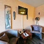 Apartament Grobro-12 *